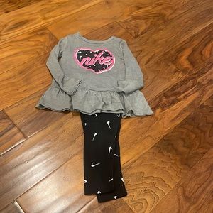 Nike set 2T pink black and sparkly